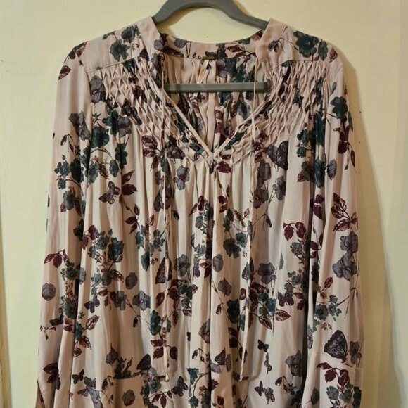 Free People 'Pebble' Crepe So Fine Smoked Tunic Top Size XS in Lavender - Picture 5 of 16